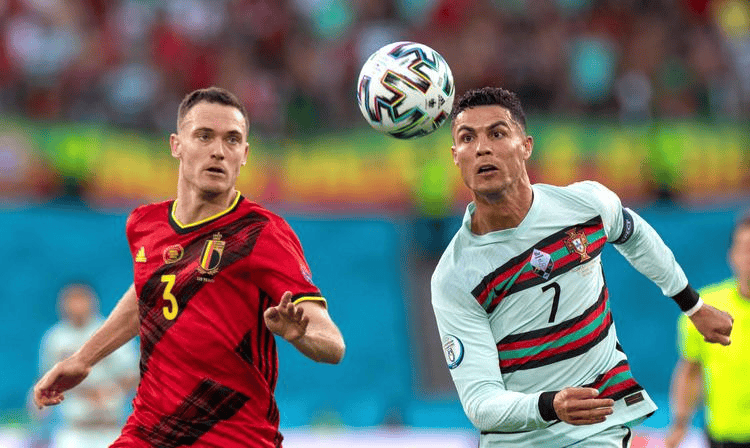 波兰队在欧预赛中意外逆袭实现胜利，全场震撼