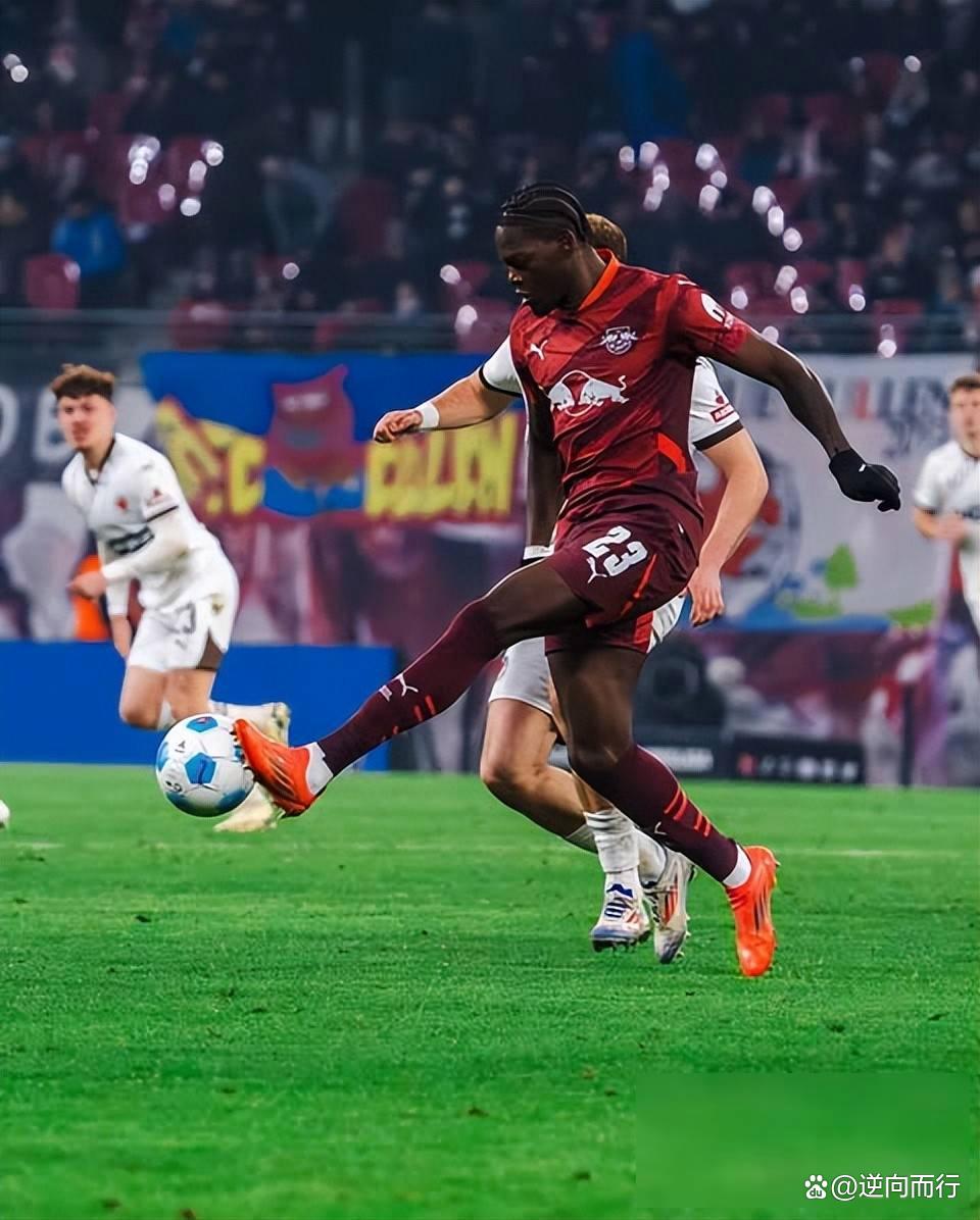 利物浦召回租借球员,带动球队战绩回升,掌声雷动的简单介绍 利物浦召回租借球员,带动球队战绩回升,掌声雷动的简单介绍