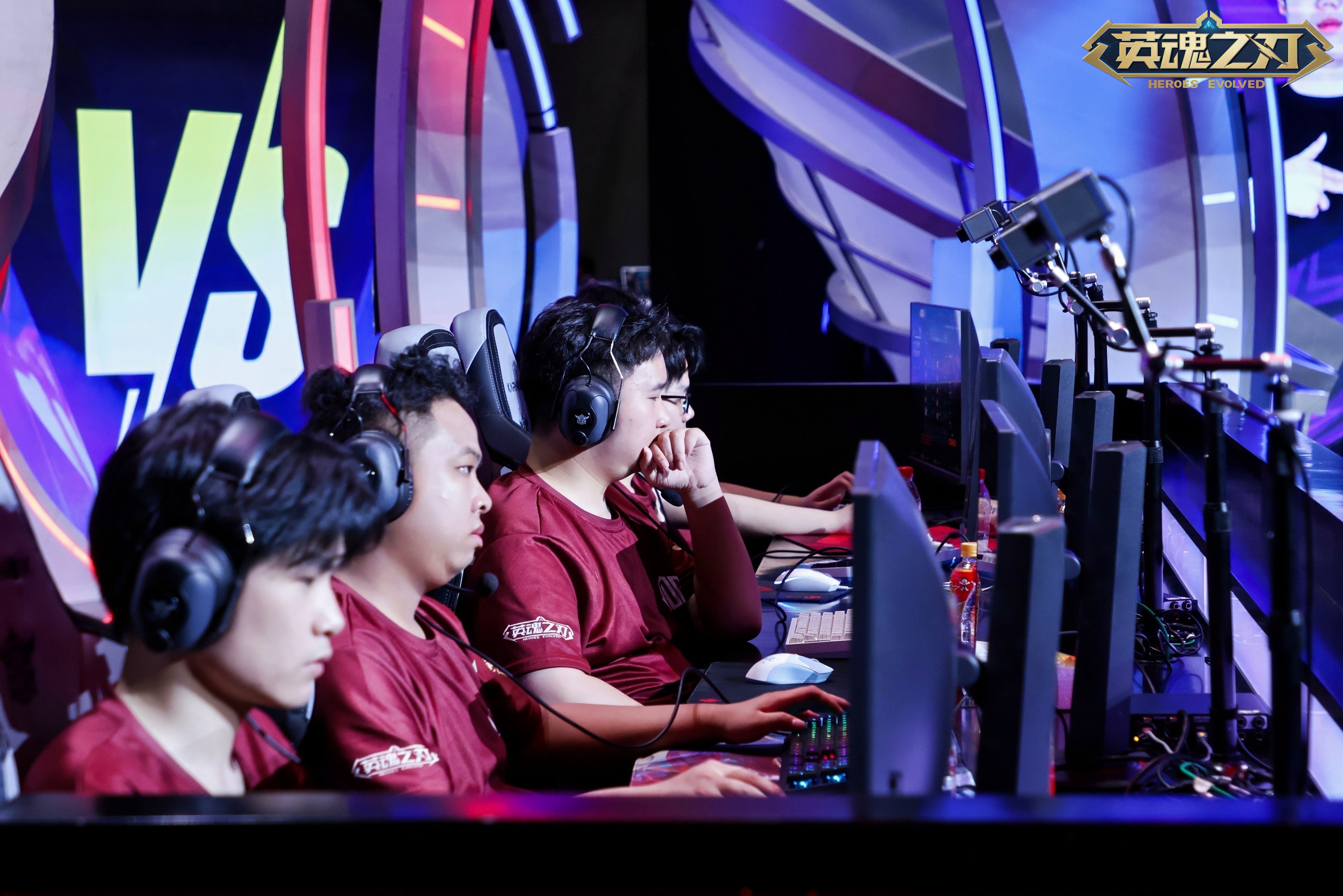 G2横扫BRO，Clid极限生还后反打焦点之战八强赛，点燃全场激情