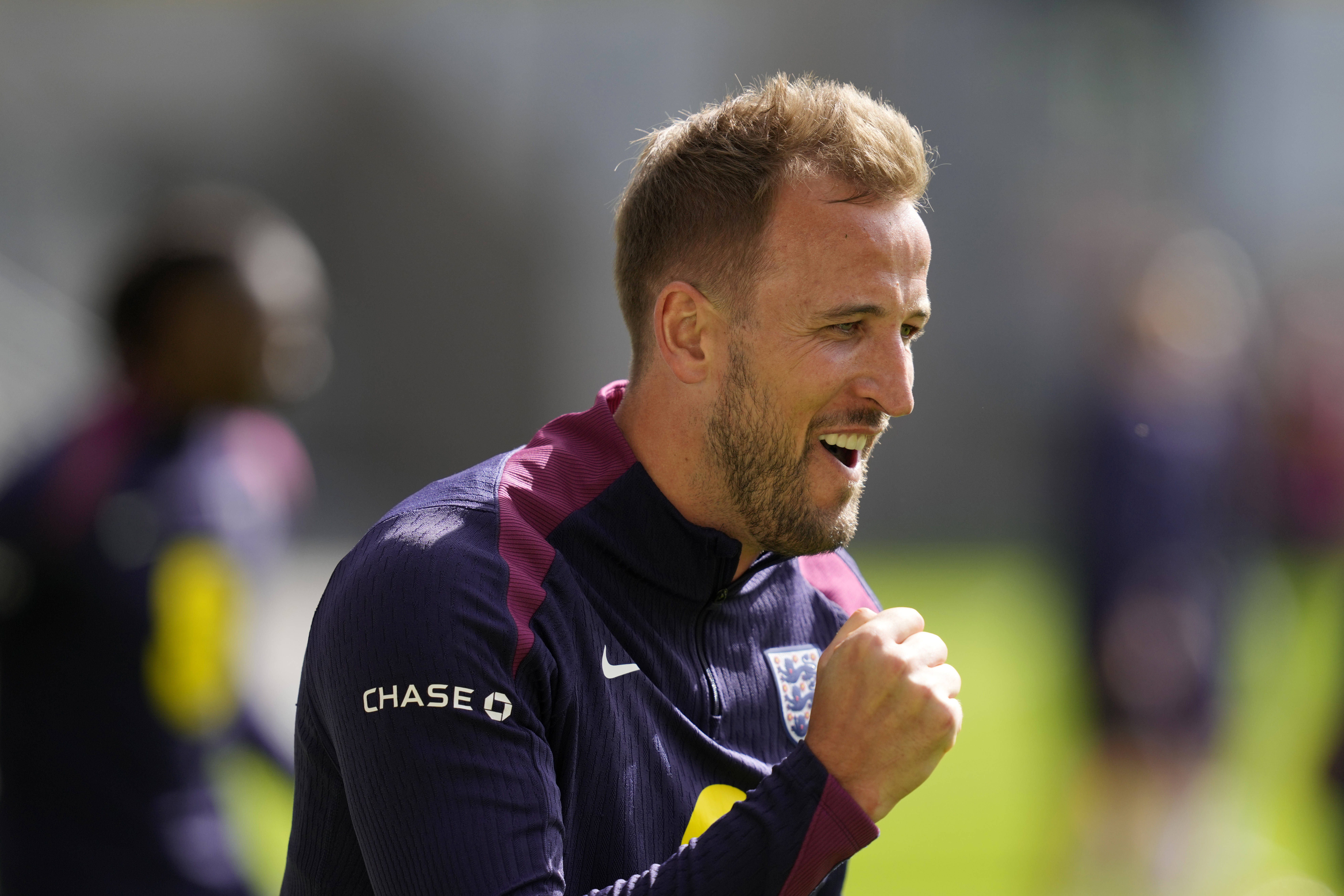 关于葡萄牙队力克英格兰队，波尔高光表现的信息