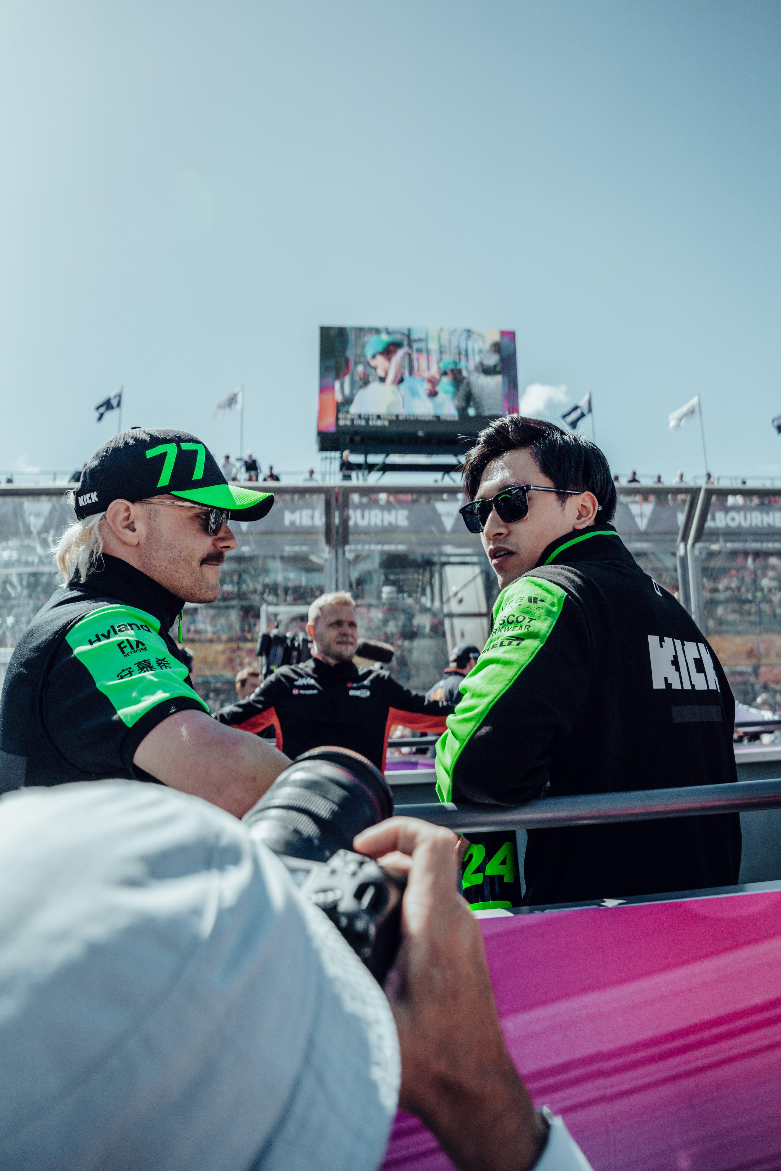 关于威廉姆斯横扫索伯车队，周冠宇高光表现的信息