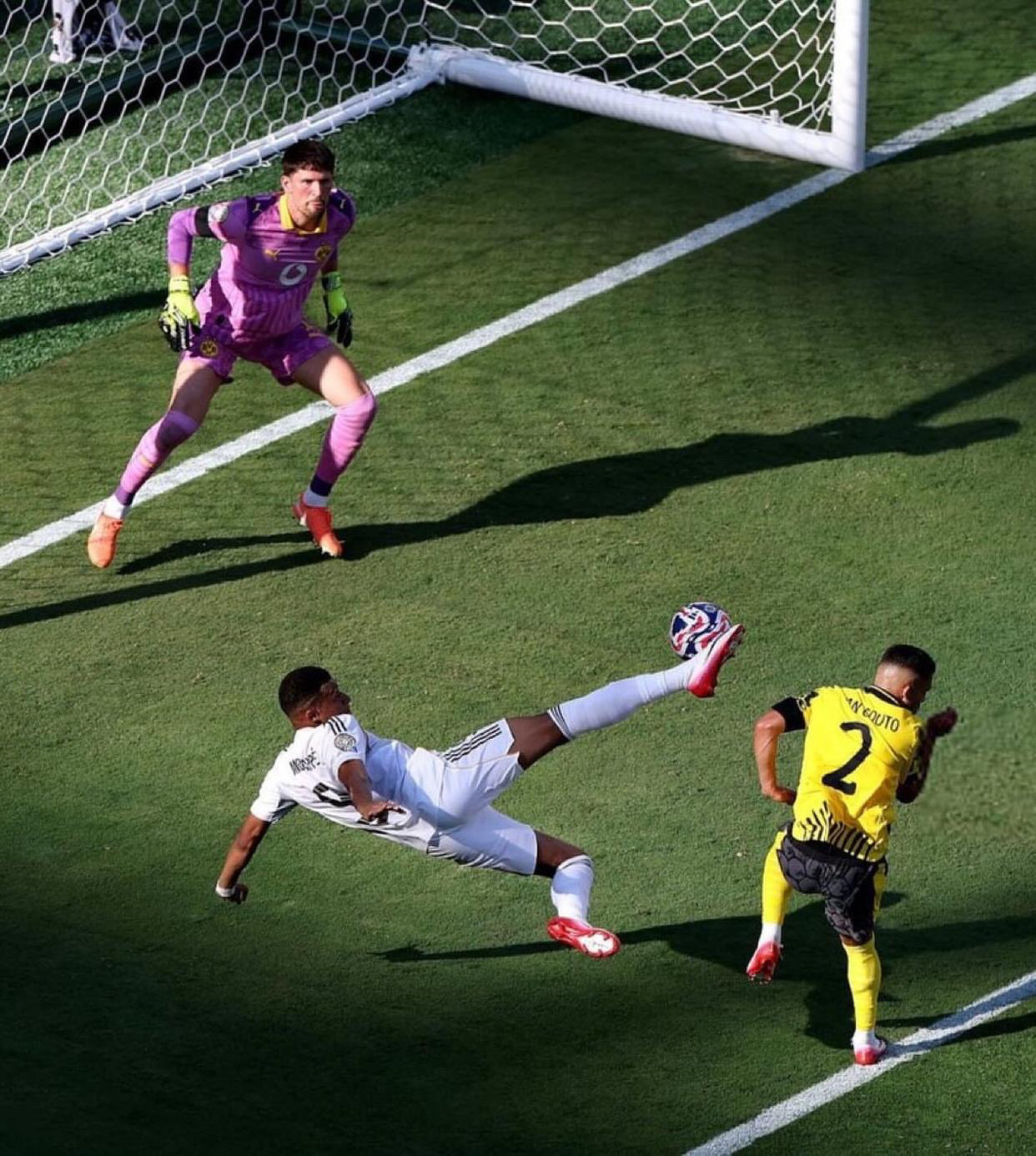 里昂鏖战利物浦，姆巴佩统治全场的简单介绍