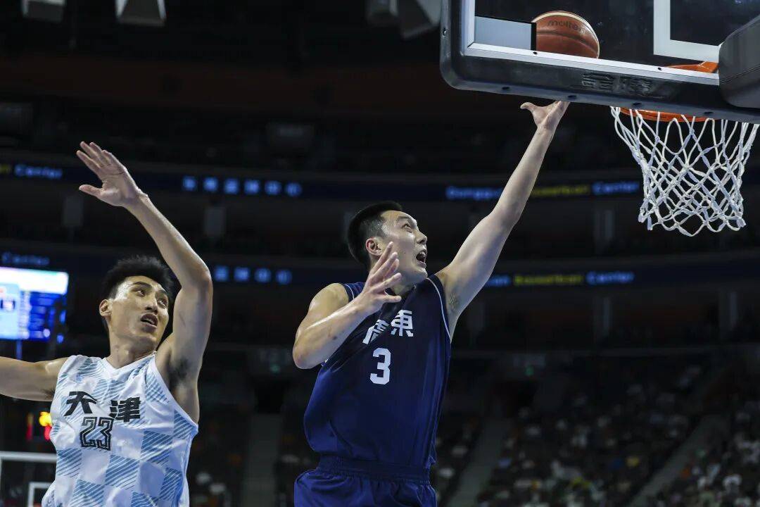 广东队绝杀天津队,东契奇关键制胜 广东队绝杀天津队,东契奇关键制胜