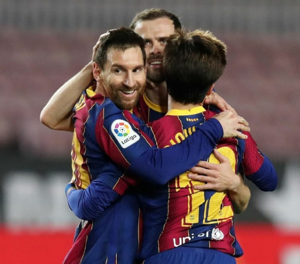 韩国完胜哥伦比亚，苏亚雷斯统治全场